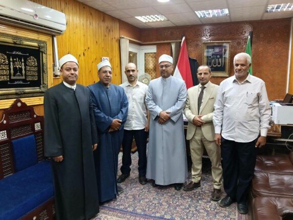 مدير «أوقاف القليوبية» يستعع سبل الارتقاء بالعملية التعليمية في المركز الثقافي الإسلامي ببنها