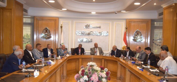 اجتماع طارئ لاعتماد إقامة معرض «أهلًا مدارس» الرئيسي في القاهرة