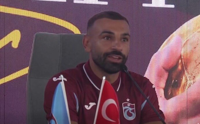 «أتمنى أتكلم تركي».. أول تعليق من محمد صلاح في حفل تقديمه لـ جماهير طرابزون سبور