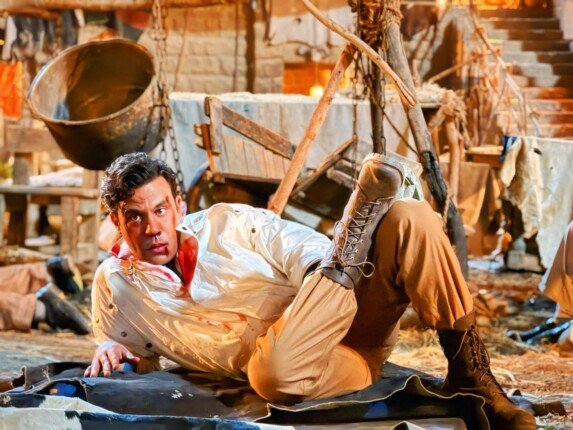 محمد إمام ينشر أول صورة من فيلم شمس الزناتي 2