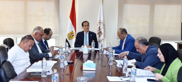 رئيس هيئة الاستثمار يترأس اجتماع مجلس إدارة المنطقة الحرة العامة بمدينة الإنتاج الإعلامي
