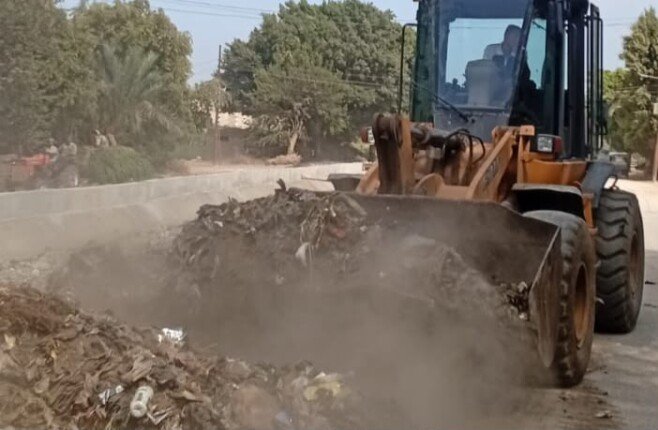 محافظ القليوبية يوجه برفع نواتج تطهير الترع والتنسيق الدائم مع وزارة الري