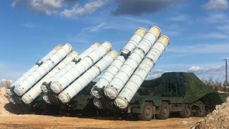 روسيا تعلن استهداف 3 سفن محملة بشحنات عسكرية في البحر الأسود