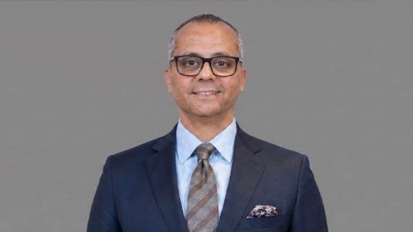 عصام سراج الدين يوضح استراتيجية الأهلي في الصفقات.. ويكشف دور الخطيب والإسكاوتنج