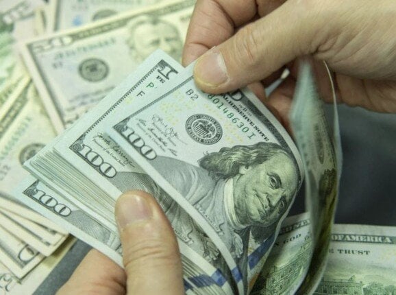 سعر الدولار اليوم الخميس مقابل الجنيه في مصر.. آخر تحديث للشراء والبيع