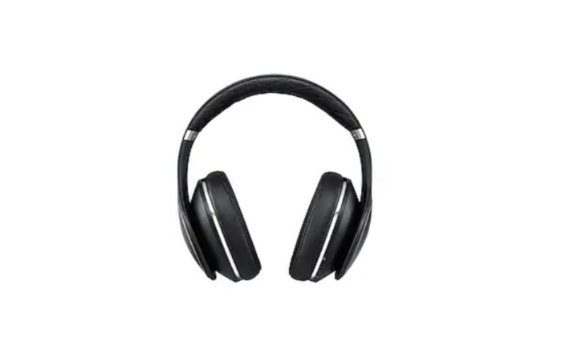 بعد سنوات من الغياب.. “سامسونغ” تستعد بسماعات رأس لمنافسة AirPods Max
