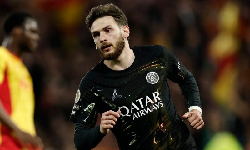 أسطورة ريال مدريد: سأمنح الكرة الذهبية لكفاراتسخيليا