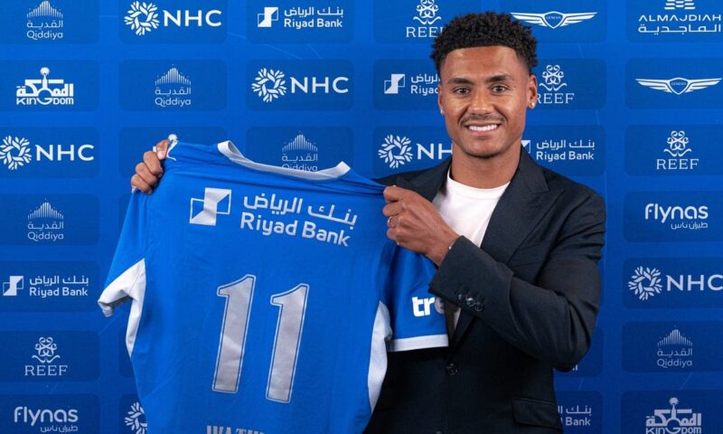 الهلال يتعاقد مع واتكينز لاعب أستون فيلا