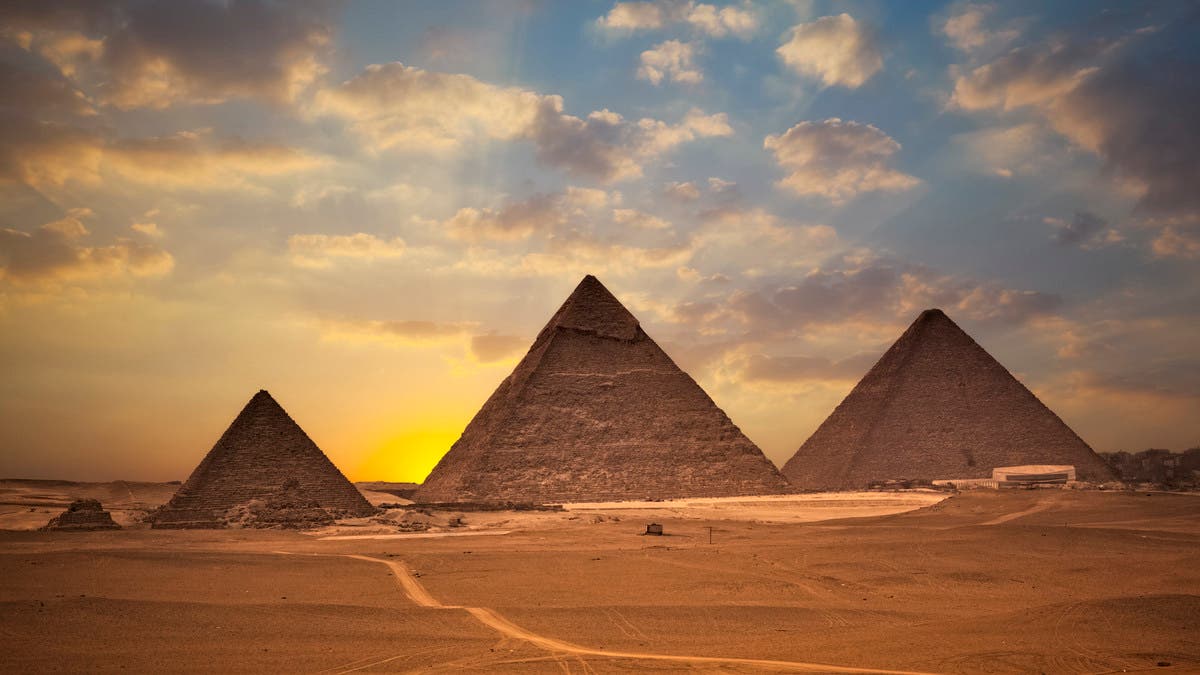 سر صمود أهرامات مصر أمام الزلازل.. ودراسة تشير لـ”اهتزاز عكس اتجاه الأرض”