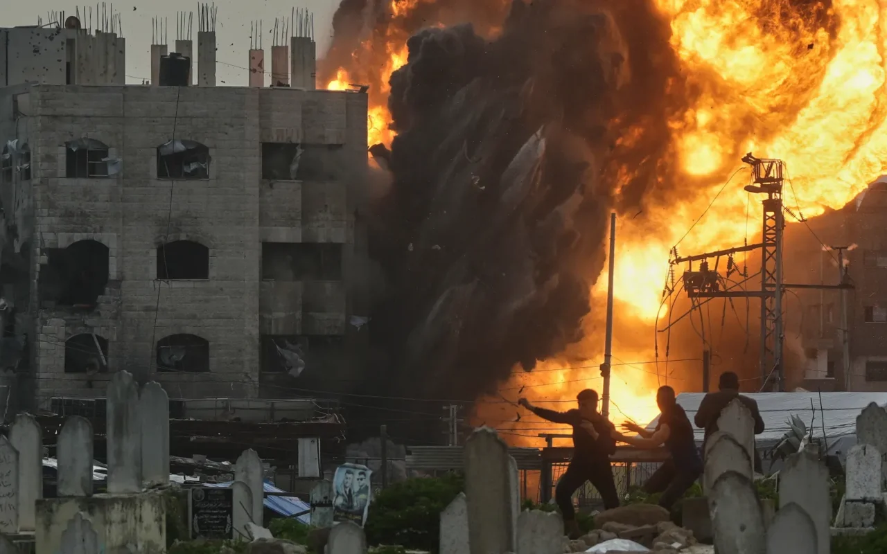 مصابون في خروقات جديدة لوقف إطلاق النار في غزة