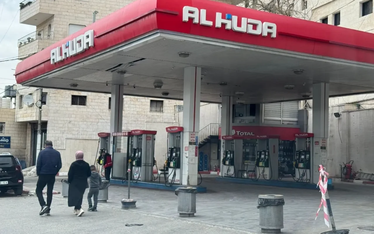 نقابة محطات الوقود: لا مؤشرات على انتهاء أزمة الوقود في الضفة قريبًا