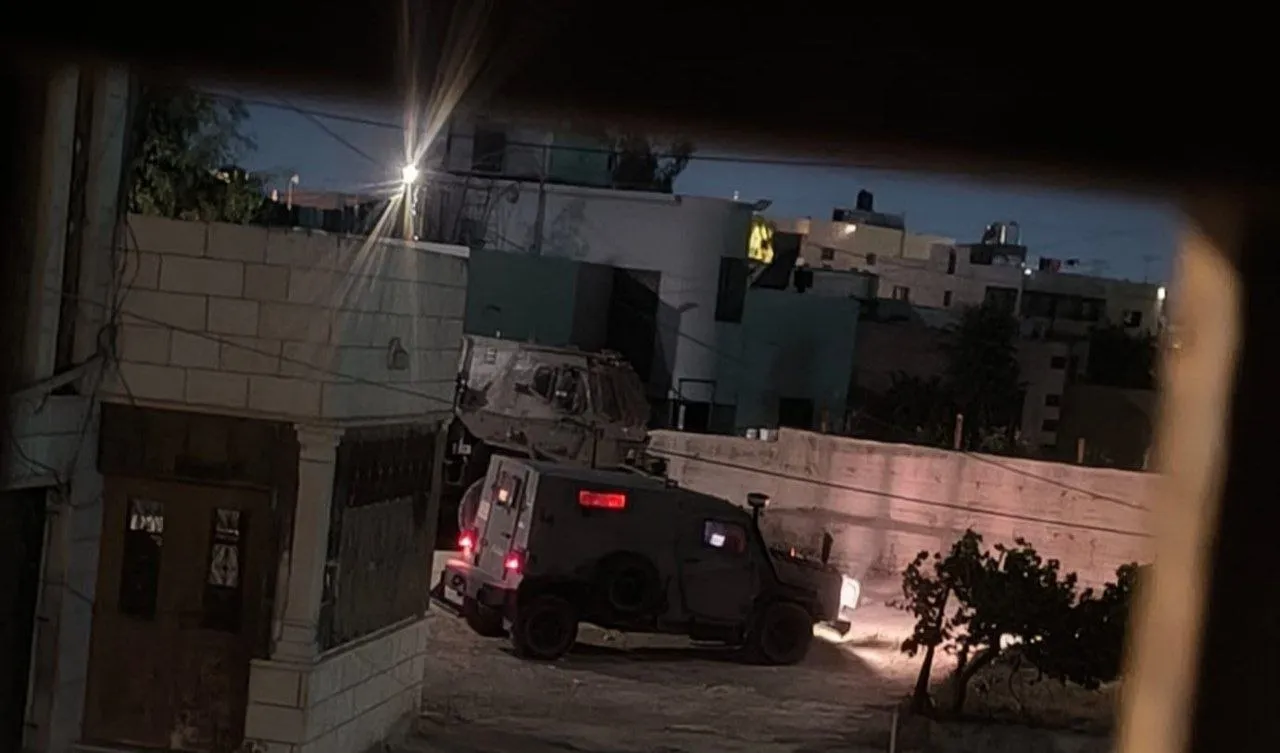 إصابة سيدة وطفلة برصاص الاحتلال خلال اقتحامات واعتقالات في الضفة