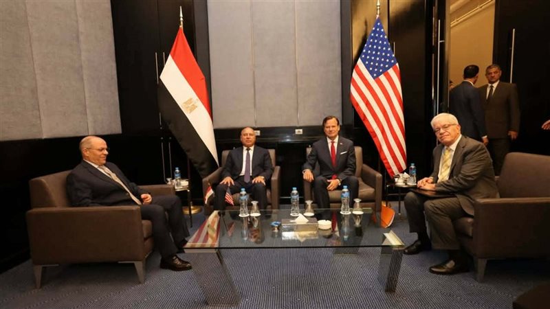 وزير النقل يبحث مع نائب مساعد وزير التجارة الأمريكي تعزيز التعاون المشترك