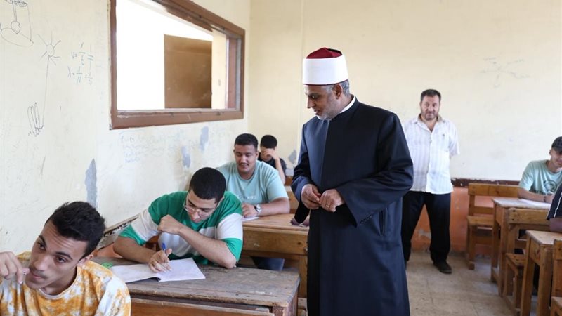 عبد الغني والشرقاوي يتفقدان امتحانات الدوراالثاني للشهادة الثانوية الأزهرية في أول أيامها