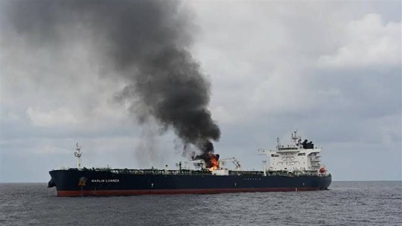 هيئة بحرية بريطانية: إصابة ناقلة نفط بمقذوف مجهول قرب سواحل سلطنة عمان