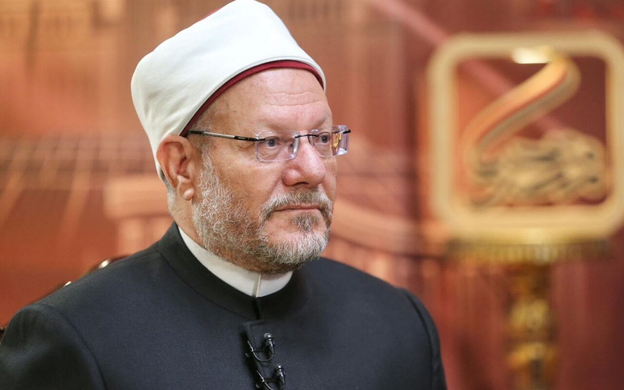 شوقي علام يوضح دلالة القروء في عدة المطلقة ومنهج الترجيح الفقهي