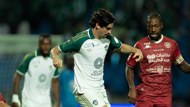 أهلي جدة يخسر في عقره داره أمام الخلود 3-1 في الدوري السعودي (صور)