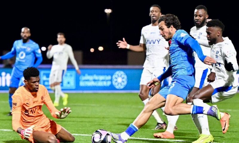 الهلال يسعى لاستغلال سقوط النصر والابتعاد في الصدارة