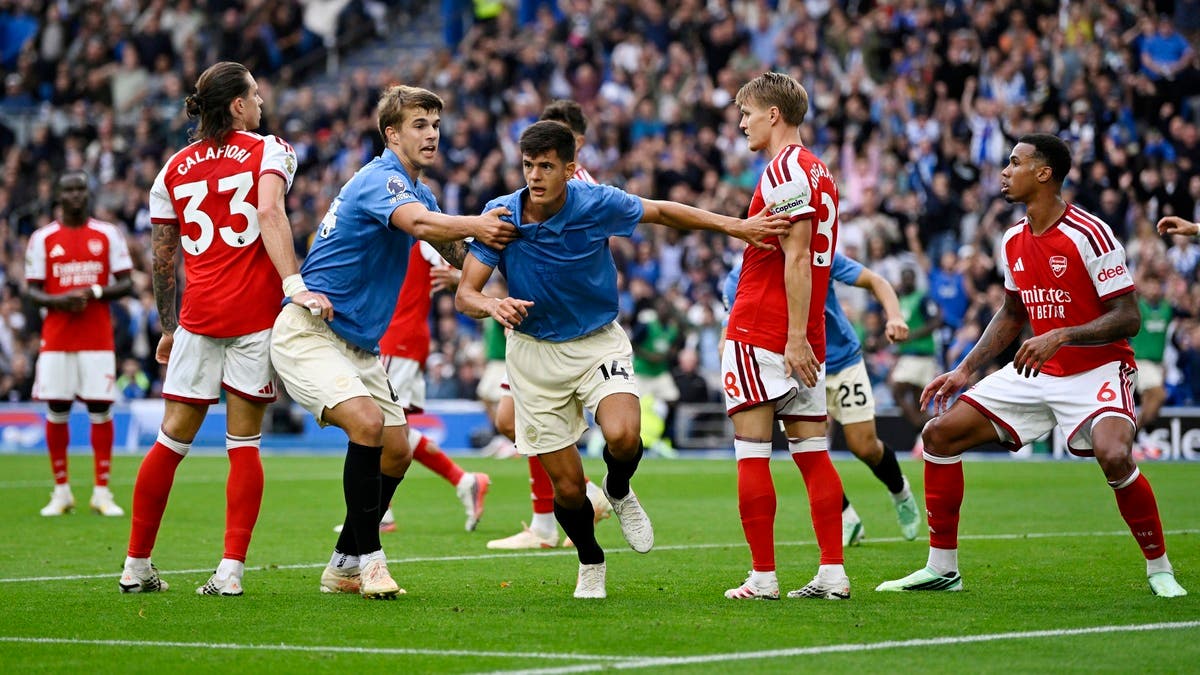 برايتون يصعق أرسنال بثلاثية في الدوري الإنجليزي