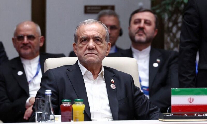 بزشكيان: توصلنا إلى تفاهم مع عُمان بشأن مضيق هرمز
