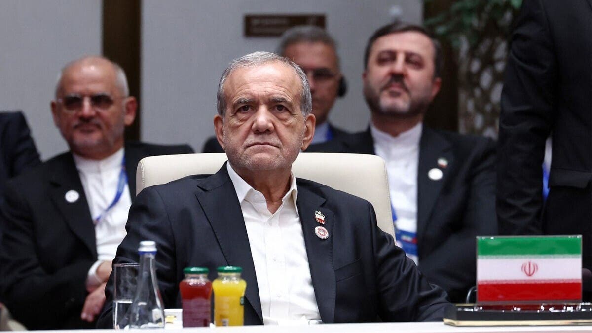بزشكيان: توصلنا إلى تفاهم مع عُمان بشأن مضيق هرمز