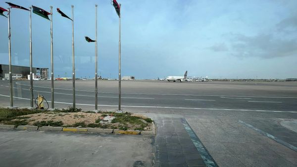 انطلاق أول رحلة جوية مباشرة بين باريس وبنغازي بعد توقف 15 عاما