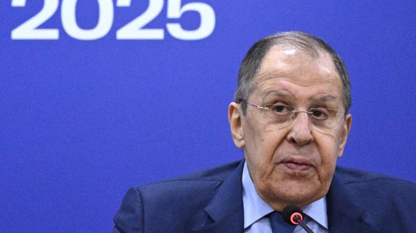 لافروف: الغرب يواصل محاولاته للسيطرة على الفضاء المعلوماتي العالمي