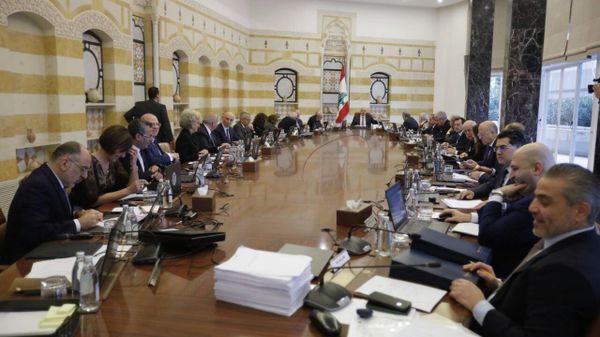 نائب عن “حزب الله”: الظروف السياسية الراهنة غير مؤاتية لطرح الثقة بالحكومة