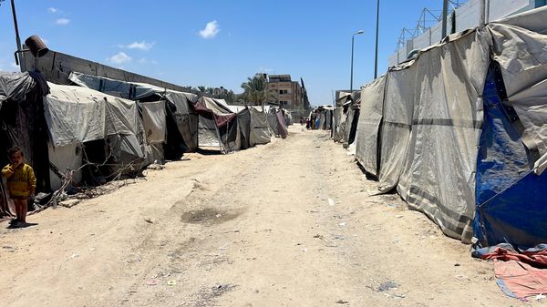 الصحة العالمية تحذر: موسم الأمطار يهدد بتفاقم الأوضاع الصحية في غزة