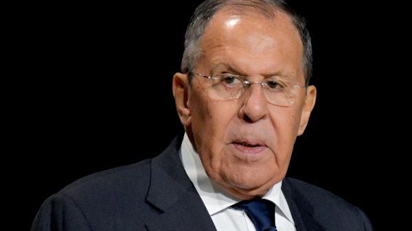 لافروف يعلن استعداد موسكو للتفاوض على سلام دائم بشأن أوكرانيا