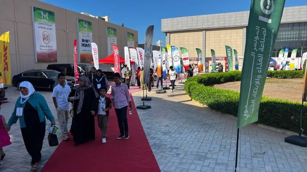 100 طاه ومشاركة دولية… “مينا فود” يجمع الطهاة والابتكار في بنغازي