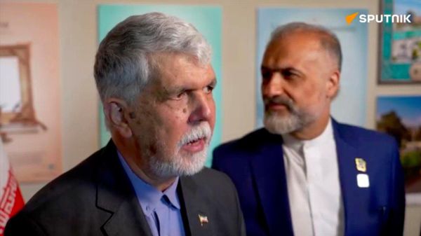 وزير الثقافة الإيراني: “سبوتنيك” تحظى بتقدير خاص في إيران