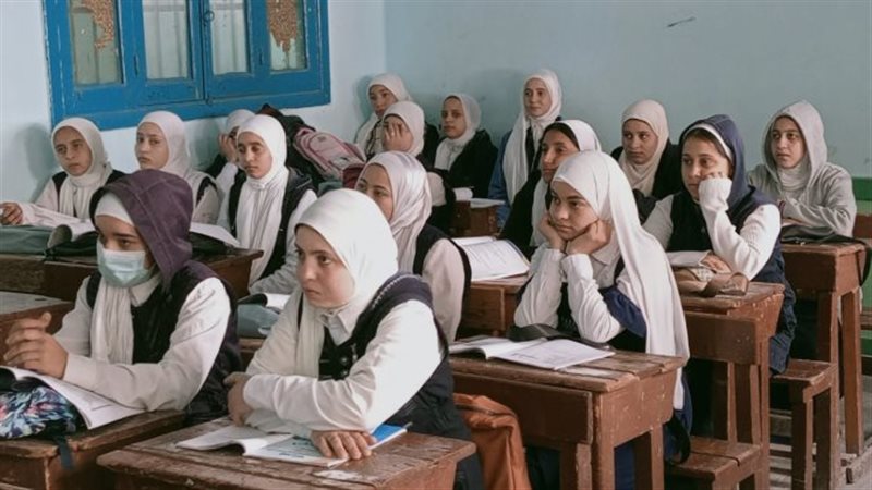 20 % للحضور بالإعدادية و60% بكالوريا، خبير تربوي: الطلاب مجبرون على الذهاب للمدارس