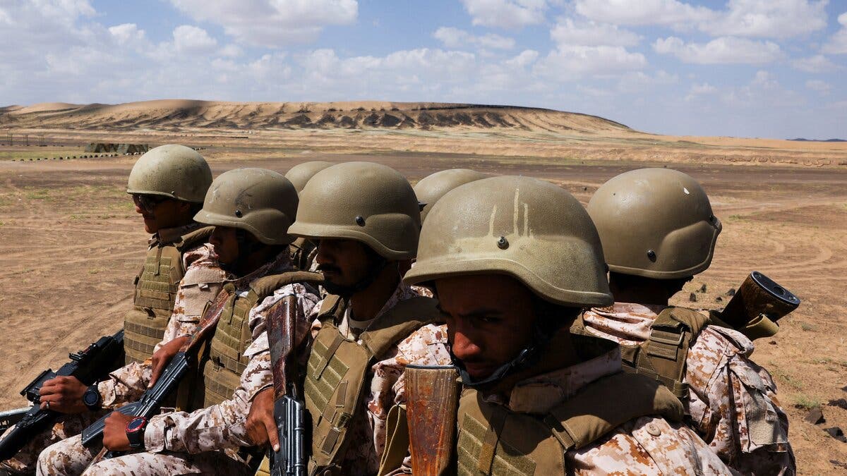 بعد اشتباكات عنيفة.. القوات اليمنية توسع سيطرتها في تعز