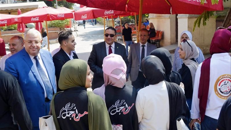 كلية الطب البيطري بجامعة القاهرة تستقبل طلابها الجدد (صور)