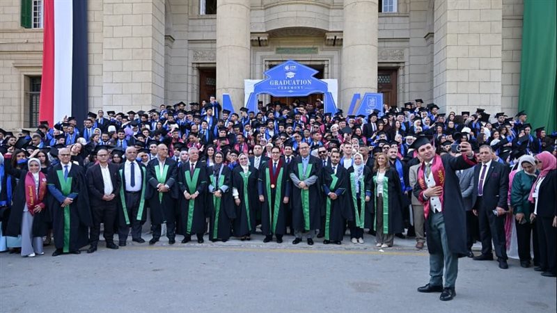 جامعة القاهرة تحتفي بخريجي كلية التجارة من برنامج جورجيا دفعة 2025/2026
