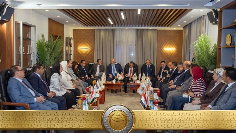 حزب الشعب الجمهوري ينظم صالونا سياسيا لمناقشة دور الإدارة المحلية في التنمية