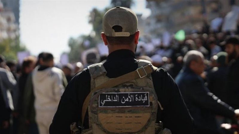 مقتل 5 أشخاص في انفجار مستودع ذخيرة بسوريا