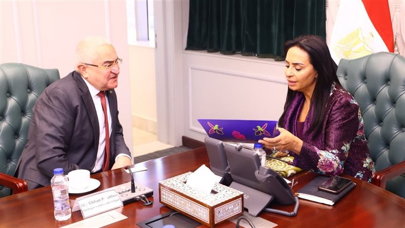 مصر وأذربيجان تبحثان فتح أسواق جديدة للحرف اليدوية وتعزيز التعاون في مجال المعارض