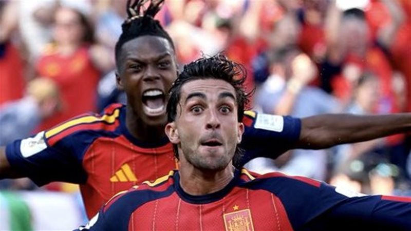 دوري الأمم الأوروبية، إنجلترا تتقدم على إسبانيا 2-1 في الشوط الأول