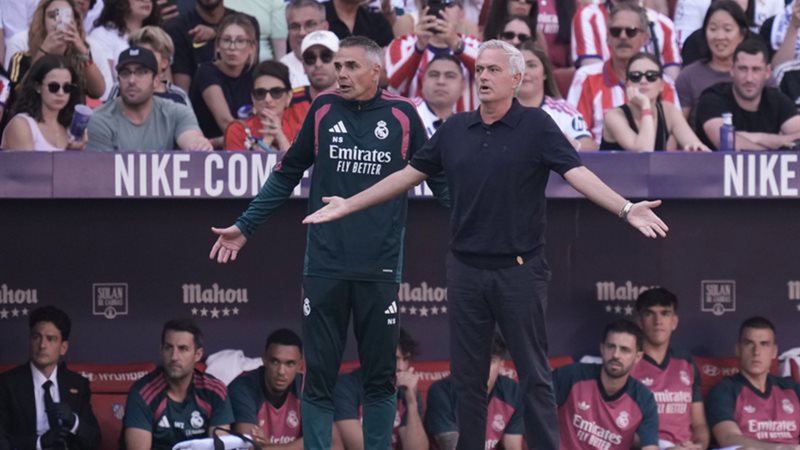 مورينيو يكشف مفاجأة عن مستقبله مع ريال مدريد بعد الخسارة من أتلتيكو