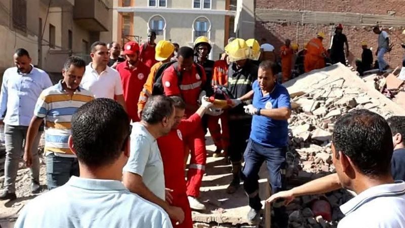 من تحت الأنقاض إلى مغادرة المستشفى، آخر تطورات انهيار عقار المنيا
