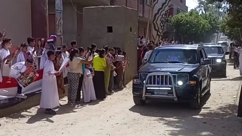 شاهد.. مسار العائلة المقدسة يتزين استعدادًا لاستقبال البابا تواضروس الثاني بالمنيا