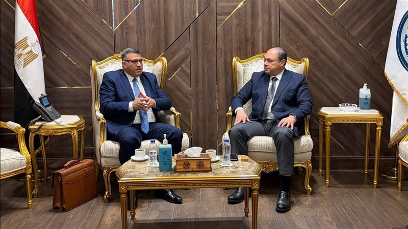 محافظ قنا ورئيس هيئة تنمية الصعيد يبحثان موقف تنفيذ المشروعات التنموية والاستثمارية