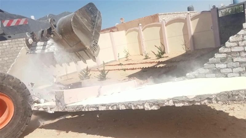 إزالة 27 حالة تعدٍ على مساحة 22 فدانًا بالإسماعيلية (صور)