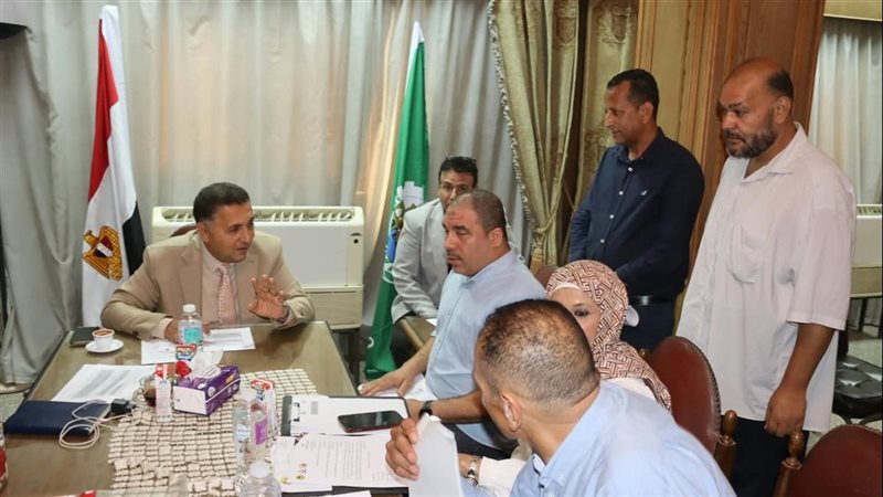 محافظ القليوبية يبحث 20 طلبًا وشكوى لمواطني الخانكة والخصوص وشبين القناطر