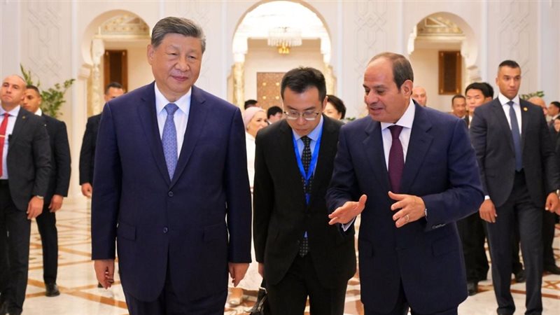 من السيارات الكهربائية إلى الذكاء الاصطناعي.. نتائج زيارة الرئيس الصيني للقاهرة.. التعاون في البنية التحتية والطاقة المتجددة.. توطين الصناعات وتحويل مصر إلى مركز إقليمي للصناعة والاقتصاد الرقمي