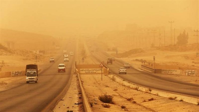 ارتفاع مفاجئ في درجات الحرارة وأتربة ورمال وشبورة، حالة الطقس اليوم الثلاثاء