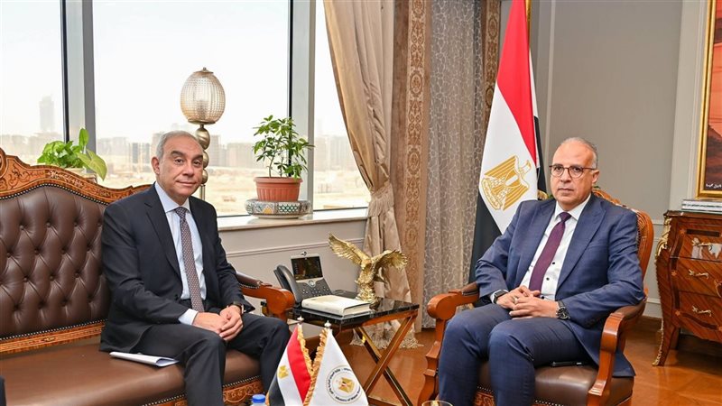 وزير الري يبحث مع رئيس الهيئة العامة للاستعلامات التنسيق الإعلامي بشأن قضايا المياه محليا ودوليا