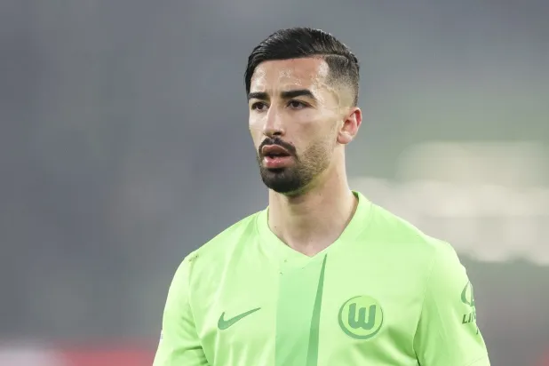 الدوري الفرنسي: الجزائري عمورة ينتقل إلى نيس بالإعارة